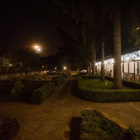 Hotel Хуторок Smila Esterno foto
